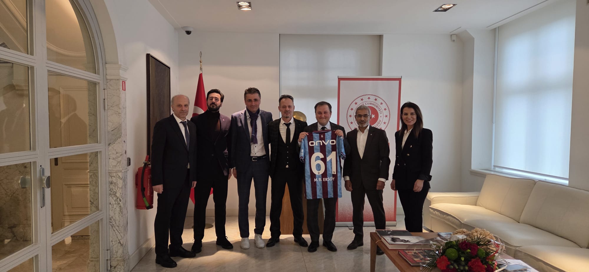 Bezoek Consulaat Amsterdam
